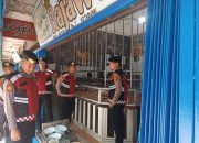 Jaga Kamtibmas, Sat Samapta Polres Lampung Utara Gelar Patroli Jalan Kaki