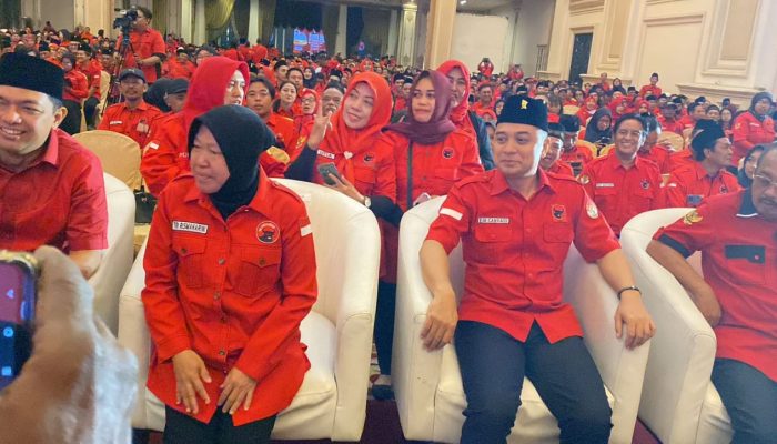 Menangkan Risma dan Gus Hans, Eri Cahyadi Berjanji Berikan Sepeda Motor