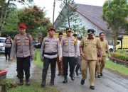 Pamatwil Polda Aceh bersama Pj. Bupati dan Kapolres Aceh Timur Lepas Pendistribusian Logistik Pilkada