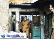 Plt. Bupati Sidoarjo Kunjungi Dua Korban Kebakaran Rumah, Beri Bantuan