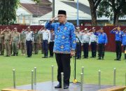 Sekdakab.Pimpin UpacaraBulanan Dilingkungan Pemkab Setempat