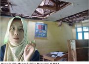 Ruang Kelas VI SD Nagrak Ambruk, Siswa Belajar di Teras