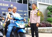Senyum Warga usai Kapolres Gresik Kembalikan Motor Curian Kepada Pemilik Kendaraan