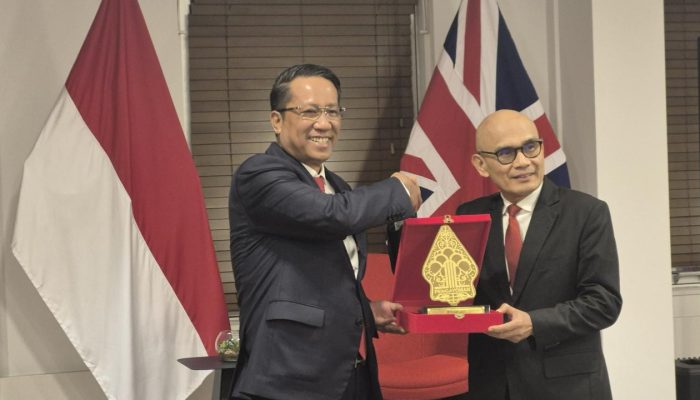 Temui Diaspora di Inggris, Menkum Ajak Diaspora Berkontribusi Bagi Indonesia