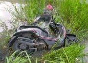 Diduga Mengantuk Pengendara Sepeda Motor Terjerumus ke Sungai