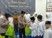 Peduli Sesama, Polsek Gunung Anyar Gelar Buka Bersama dan Santuni Puluhan Anak Yatim