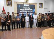 Gubernur Khofifah Serahkan Santunan kepada Korban Laka Kereta Api di Magetan Dan Apresiasi Respons Cepat Kapolres Magetan