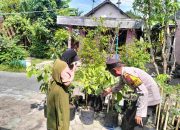 Edukasi Tanam Sayur di Polibag, Bhabinkamtibmas Polsek Buduran Dorong Kemandirian Warga Wujudkan Ketahanan Pangan Nasional