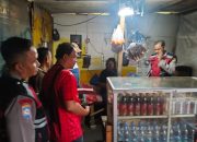 Warung Kuning Digeledah,Penjual dan Barang Bukti Miras Diamankan ke Polsek Porong