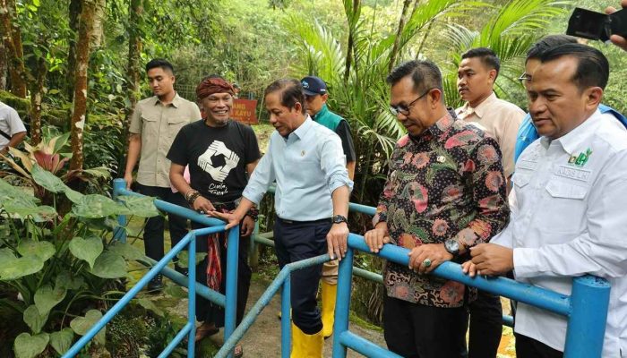Menteri LH Kunjungi Hulu Brantas di Batu, Tegaskan Pentingnya Kolaborasi Lestarikan Sungai
