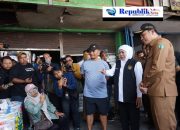 Gubernur Jatim Tinjau Distribusi Beras SPHP di Pasar Larangan Sidoarjo, Pastikan Ketersediaan untuk Masyarakat