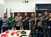 Jaga Kamtibmas, Kapolsek Gunung Anyar bersama Tiga Pilar Jalin Silaturahmi dengan Ketua Perguruan Silat