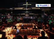 Driver Ojol Gelar Aksi Damai 1000 Lilin di Depan Mapolda Jatim