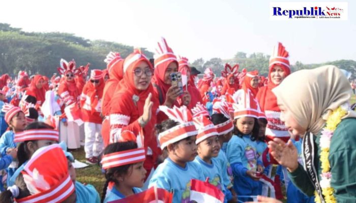 Peringati Hari Anak Nasional, Bunda PAUD se Kabupaten Sidoarjo Deklarasikan 1 Tahun PAUD Pra SD