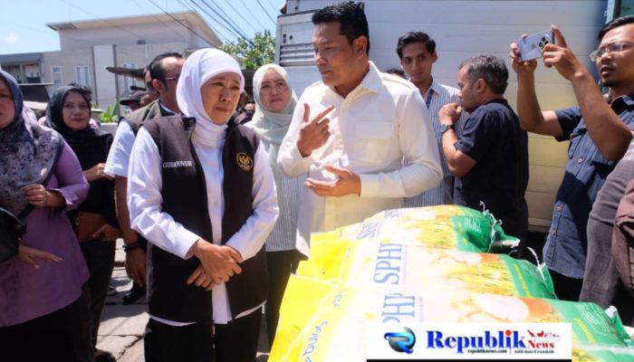 Gubernur Jawa Timur Bersama Bupati Sidoarjo Tinjau Langsung Kegiatan Pasar Murah di Sidoarjo