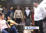 Bupati Sidoarjo Serahkan Bantuan Dua Kursi Roda Sekaligus