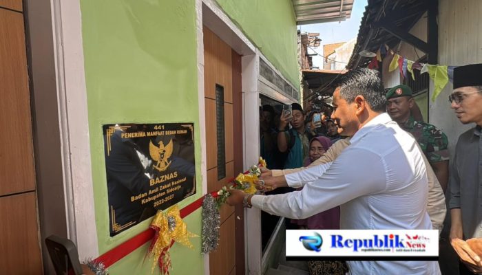 Bupati Subandi Serahkan Kunci Renovasi RTLH, Wujud Nyata Gotong Royong untuk Kesejahteraan Warga