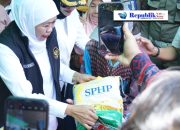 Gubernur Jatim Didampingi Wakil Bupati Sidoarjo, Gelar Pasar Murah di Taman. Gubernur Khofifah: Stok Pangan Aman, Fokus pada Kelancaran Distribusi
