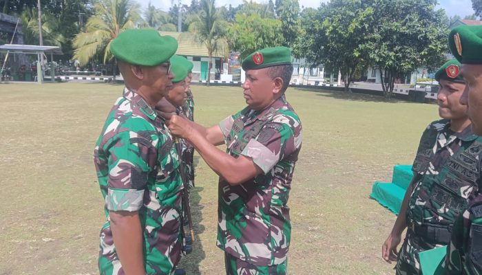 Dandim 1310/Bitung Lantik Kenaikan Pangkat Satu Tingkat Sejumlah Tamtama dan Bintara