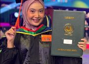 Nur Syifa Nadiastuti, Wisudawati Inspiratif FEB UNJ 2025 dengan 150 Prestasi untuk Ibu dan Mendiang Ayah Tercinta