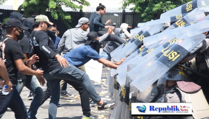 Polda Jatim Gelar Simulasi Sispamkota di GOR Sidoarjo