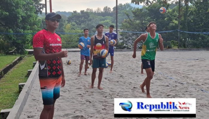 Atlet dan Pelatih Bola Voli Pantai Sidoarjo Mendunia, Gabung Timnas Bola Voli Pantai Indonesia Berlaga di Asian Youth Games 2025 Bahrain