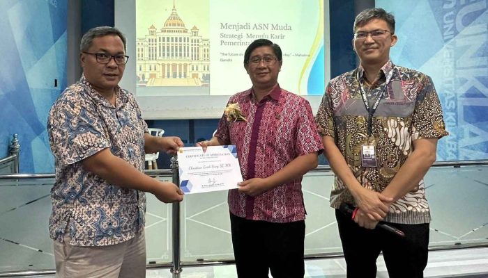FEB UNKLAB Siapkan Lulusan Siap Kerja: Seminar “Menjadi ASN Muda” Bekali Mahasiswa dengan Wawasan Meritokrasi dan Bela Negara