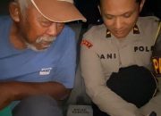 Kepedulian Polres Gresik Bantu Selamatkan Kakek asal Majalengka Tersesat untuk Kembali ke Keluarga