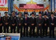 BUPATI DAN WAKIL BUPATI LAMPUNG UTARA HADIRI PIDATO KENEGARAAN PRESIDEN RI DI RUANG RAPAT PARIPURNA DPRD