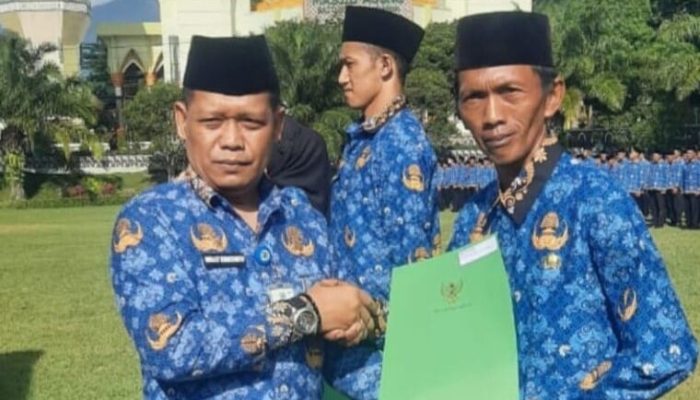 Sekda Kabupaten Magetan Serahkan 1.119 SK PPPK Paruh Waktu Tahun 2025