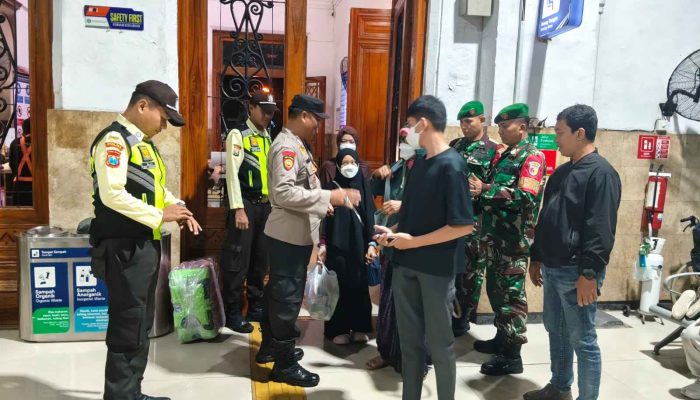 Sambut Libur Nataru Polresta Sidoarjo Pastikan Keamanan Stasiun Kereta Api