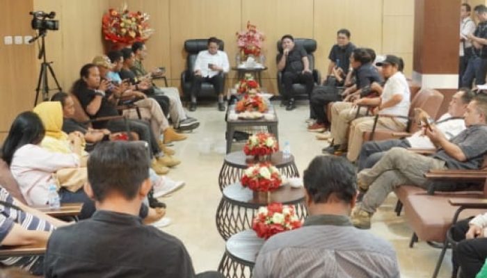 ‎’Tak Anti Kritik’  Pemkot Bitung Berikan Ruang Terbuka  Demi Perbaikan Pelayanan Publik ‎