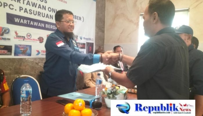 AWOS Serahkan SK DPC Pasuruan Raya kepada M. Akbar Ali