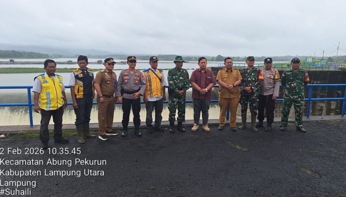 Polsek Abung Barat dan Kecamatan Abung Pekurun. Lakukan monitoring Situasi Irigasi Wayrarem