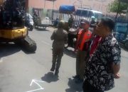 Satpol PP Bersama Camat, TNI, dan Polri Gelar Penertiban Jelang Puasa di Kecamatan Mulyorejo