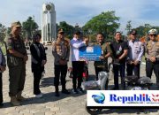 Bupati Subandi Apresiasi Bantuan 3 Sepeda Listrik dari Indomaret untuk Satpol PP Sidoarjo