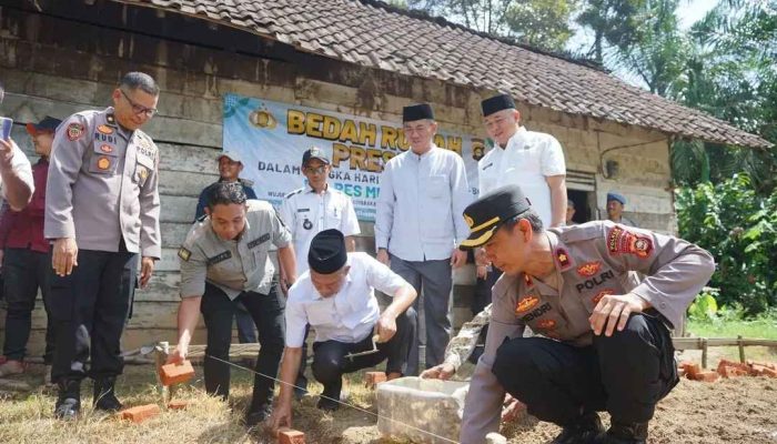 Wabup Musi Rawas Hadiri Peletakan Batu Pertama Bedah Rumah Presisi