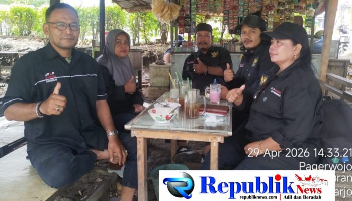 Kompak dan Santai, Tim JPKPN DPC Sidoarjo Cangkruk Ngopi Bareng di Pagerwojo
