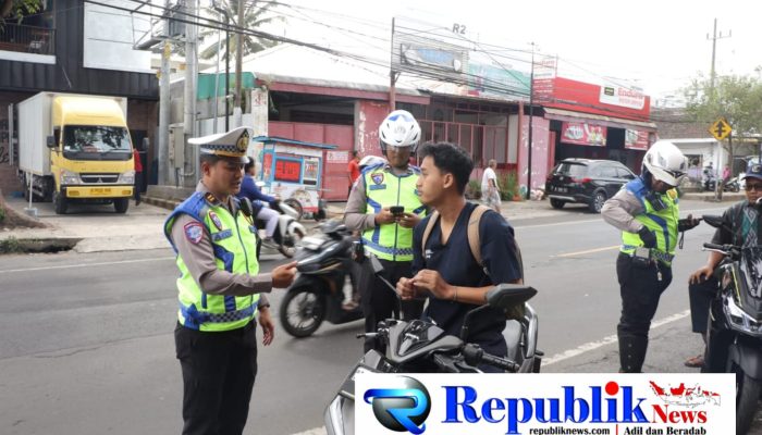 Optimalisasi Gakkum Presisi : Ditlantas Polda Jatim Gelar Operasi Dakgar Berbasis Handheld