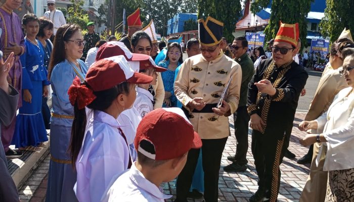 Upacara Hari Pendidikan Nasional dan Hari Otonomi Daerah Walikota Bitung: ” Pemda Bukan Hanya Pelaksana Tapi Merancang Potensi Lokal”