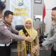 Viral Hadang Bus Nekat Terobos Lampu Merah, Emak-Emak Magetan Diangkat Jadi Duta Lalu Lintas 2026