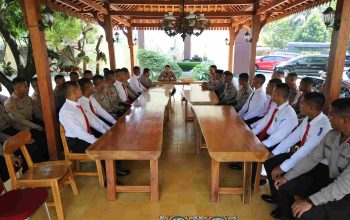 Kapolres Magetan Ajak Makan Siang Siswa Latja Bintara Brimob, Tekankan Disiplin dan Profesionalisme