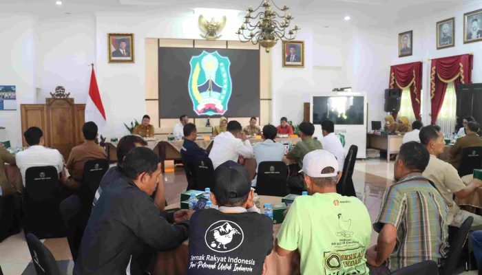Kapolres Magetan Kawal Audiensi Peternak Telur, Pemkab Siapkan Langkah Stabilkan Harga dan Serap Produksi Lokal