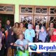 Wabup Sidoarjo Turun Langsung Serahkan Bantuan Kursi Roda kepada Warga