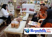 Foto : Wabup Mimik mendukung sensus Ekonomi 2026.