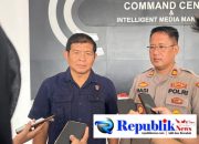 Foto : Kasi Humas Polresta Surabaya ,AKP Hadi di depan awak media.