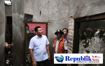 Bupati Sidoarjo Pastikan Korban Kebakaran di Desa Grinting Dapat Bantuan Renovasi Rumah