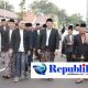 Idul Adha 2026 di Sidoarjo, Bupati Subandi Serahkan Sapi Kurban 800 Kg dan Salurkan Sapi Presiden ke Jabon
