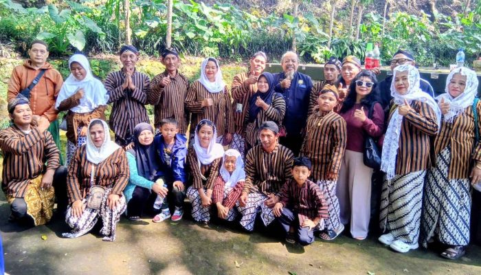 Kirab Budaya Satu Suro di Lereng Arjuno Jadi Magnet Ribuan Warga Tradisi Tahunan Perkuat Semangat Pelestarian Budaya Jawa dan Kebersamaan Masyarakat