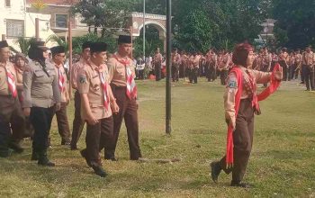 Danramil Rungkut Mayor Inf Sumarji Hadiri Pengukuhan Pramuka Garuda 2026,Pramuka Rungkut Cetak Rekor MURI